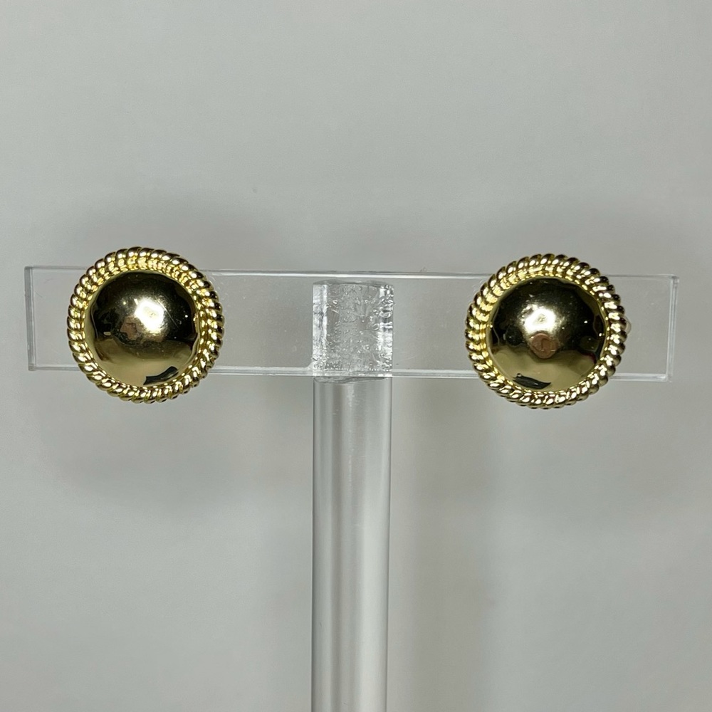Gold round stud earrings